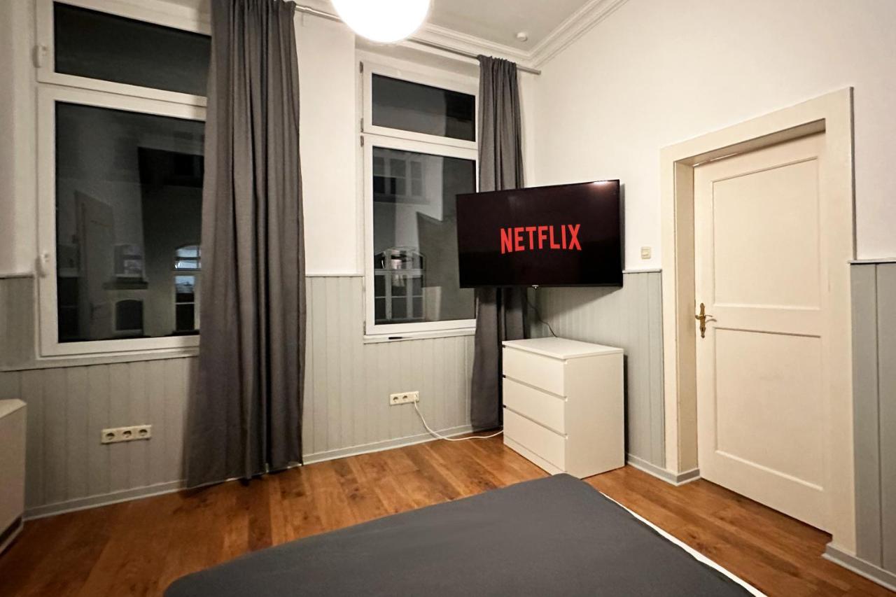 Ruhiges Office-Apartment Mit Kueche - Beuys Apartments クレーフェルト エクステリア 写真